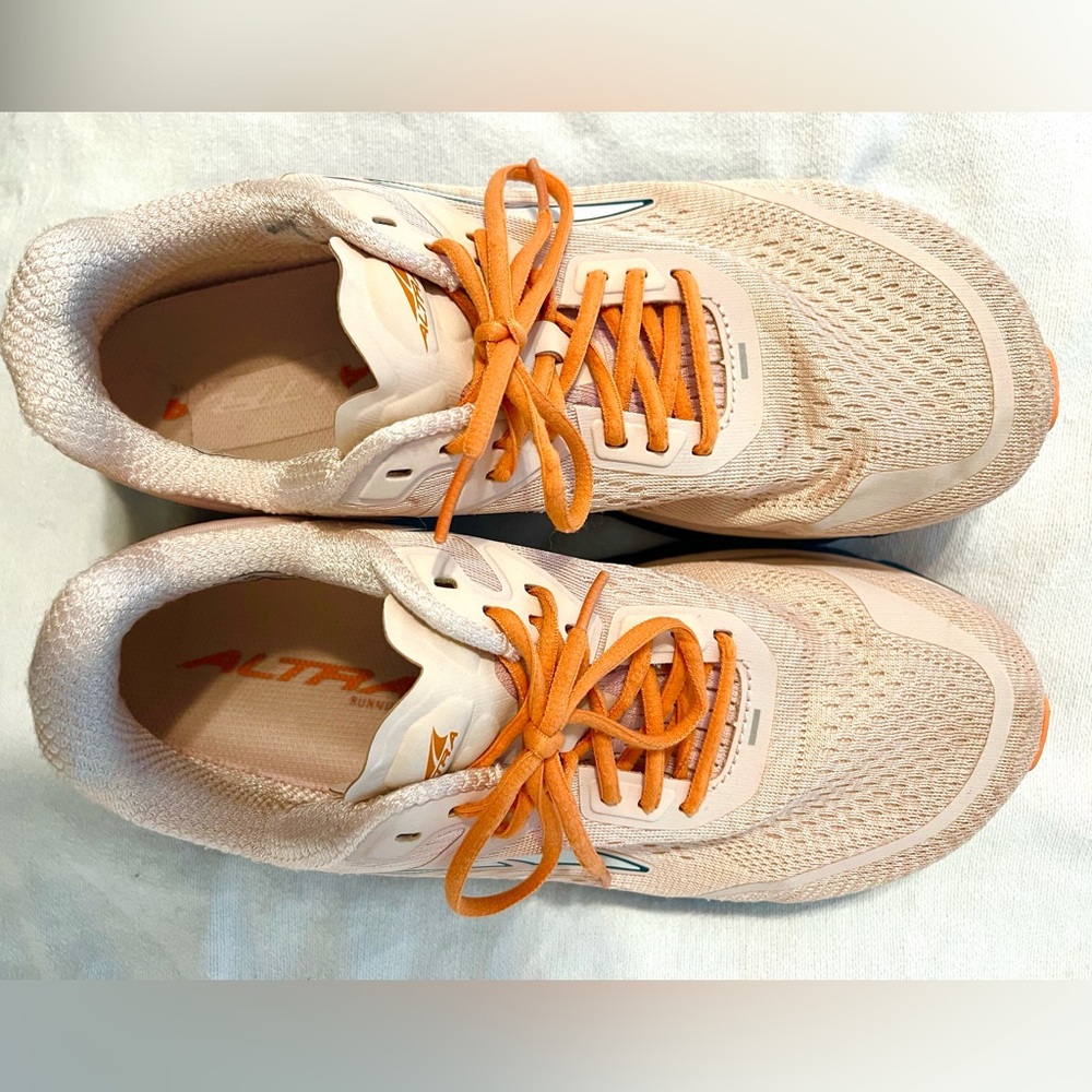 Altra Torin 5 women’s 10.5 zero drop wide toe box